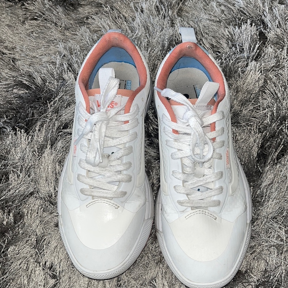 Ultra cushion White Vans